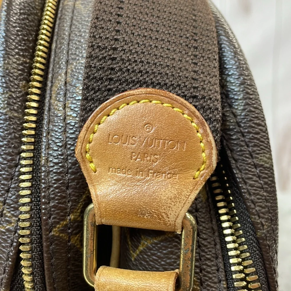 Louis Vuitton reporter